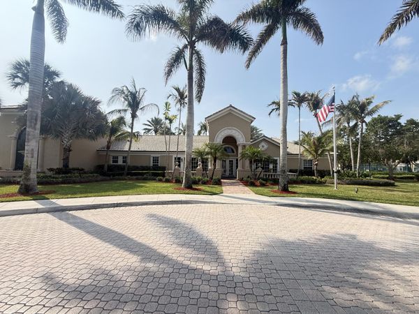 284 Village Boulevard, Unit 9110, Tequesta, FL 33469