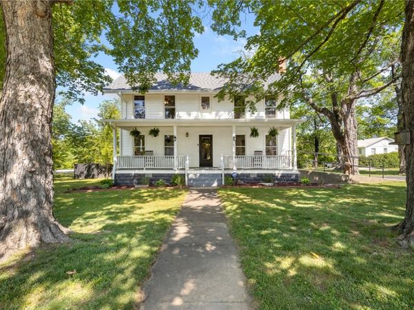 623 S Pine Street , Harrison, AR 72601