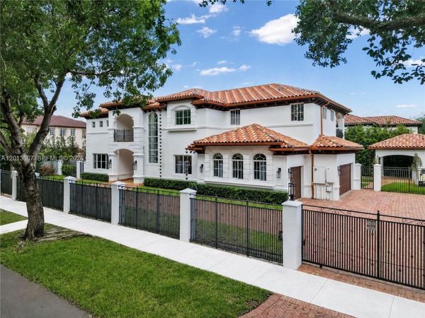 16763 NW 77th Path, Miami Lakes, FL 33016