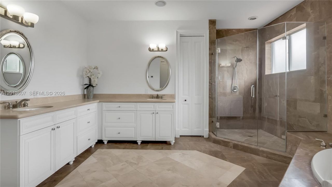 16763 NW 77th Path , Miami Lakes, FL 33016 Photo