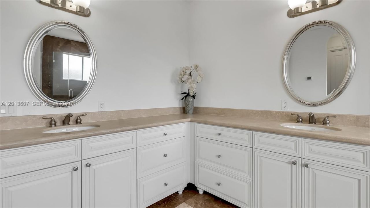 16763 NW 77th Path, Miami Lakes, FL 33016 Photo