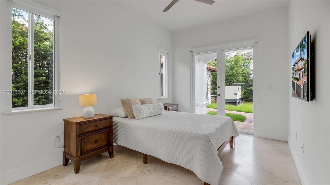 16763 NW 77th Path , Miami Lakes, FL 33016 Photo