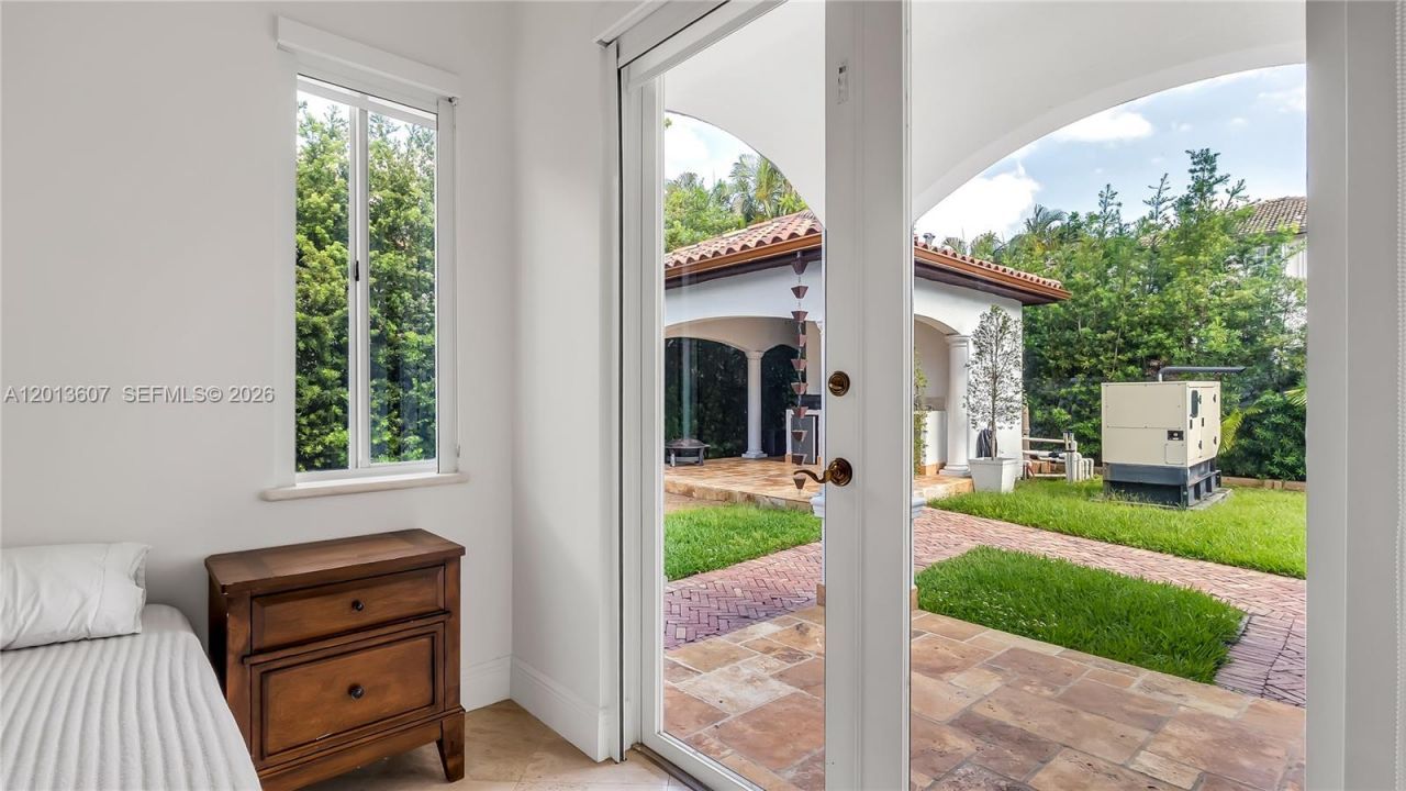 16763 NW 77th Path , Miami Lakes, FL 33016 Photo