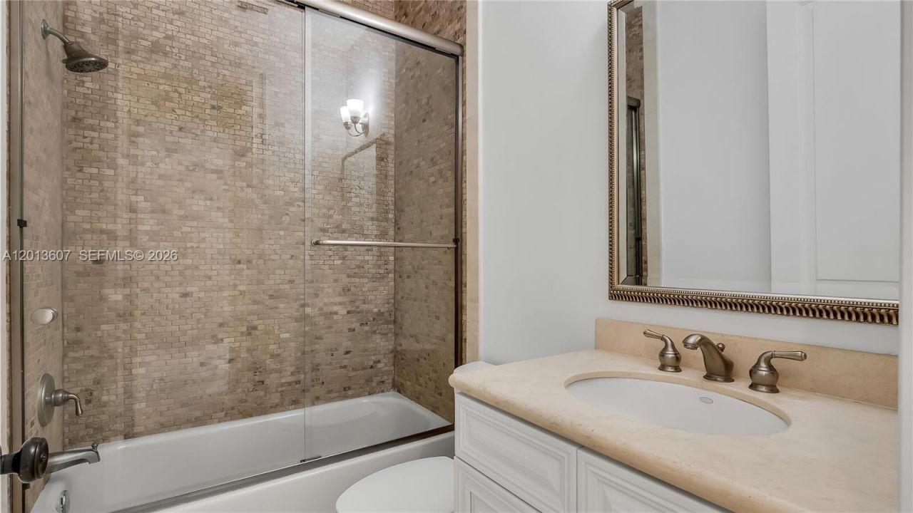 16763 NW 77th Path, Miami Lakes, FL 33016 Photo