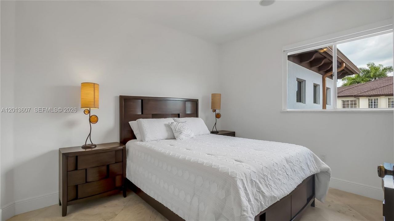 16763 NW 77th Path , Miami Lakes, FL 33016 Photo