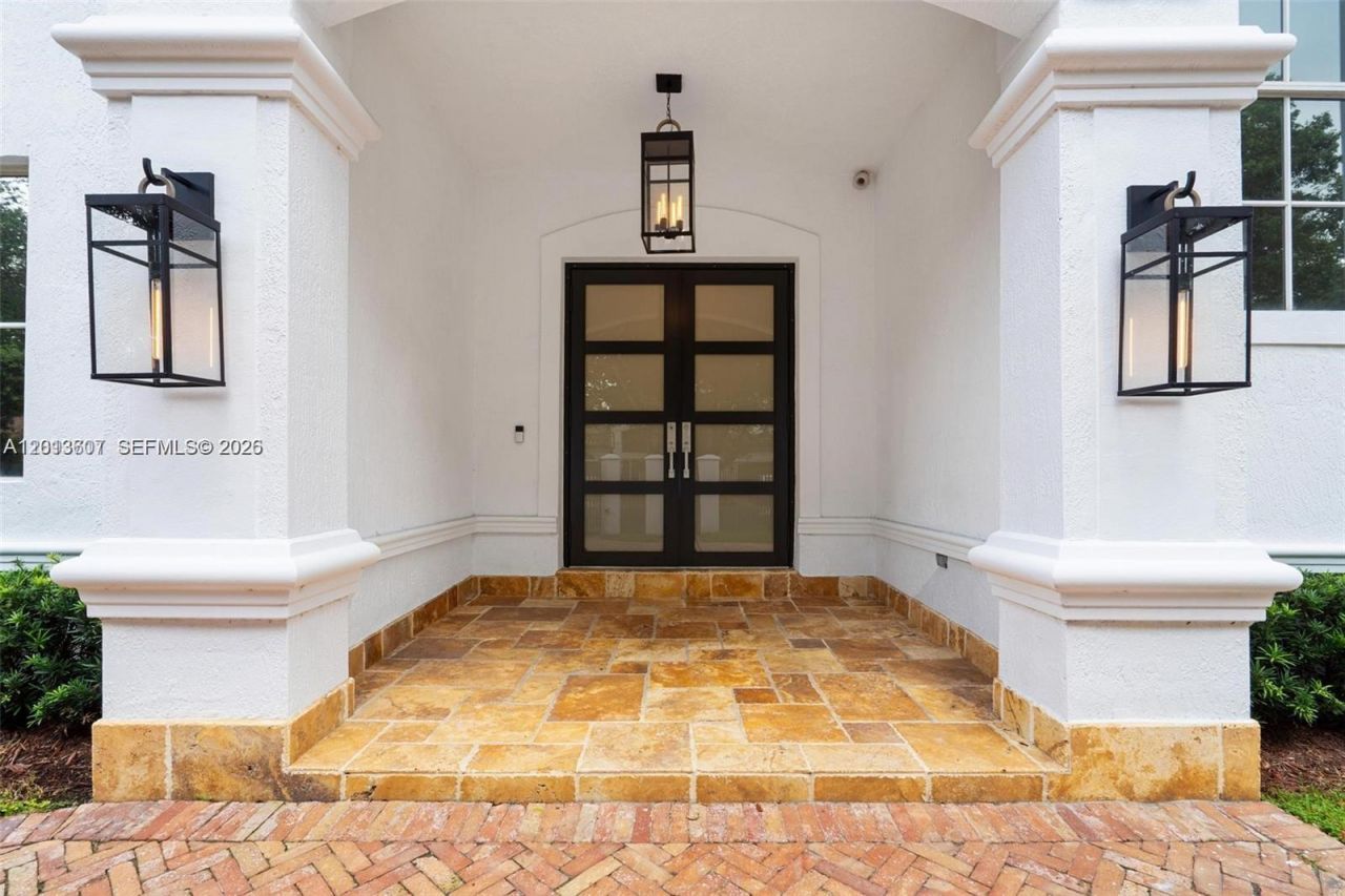 16763 NW 77th Path , Miami Lakes, FL 33016 Photo