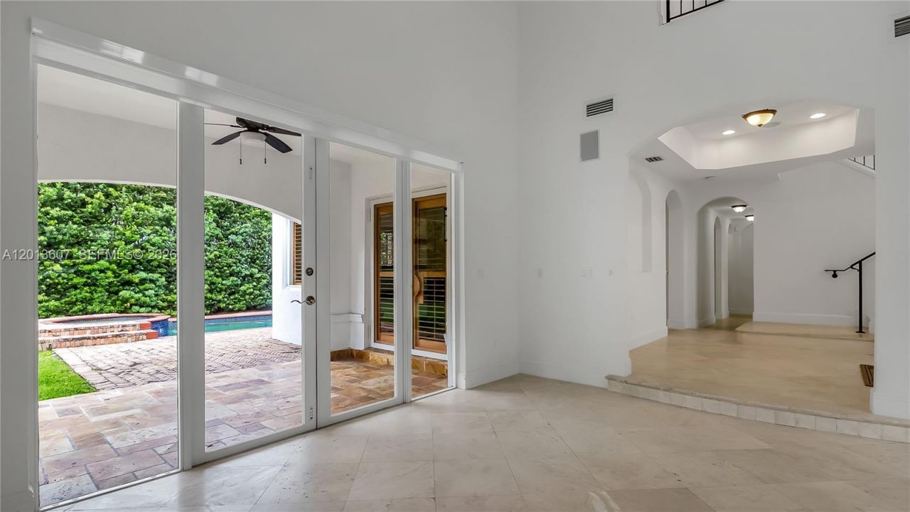 16763 NW 77th Path, Miami Lakes, FL 33016 Photo