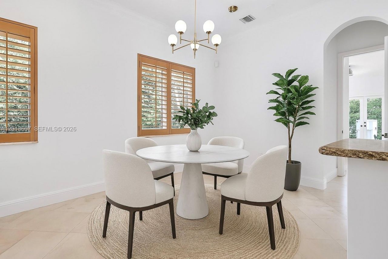 16763 NW 77th Path, Miami Lakes, FL 33016 Photo