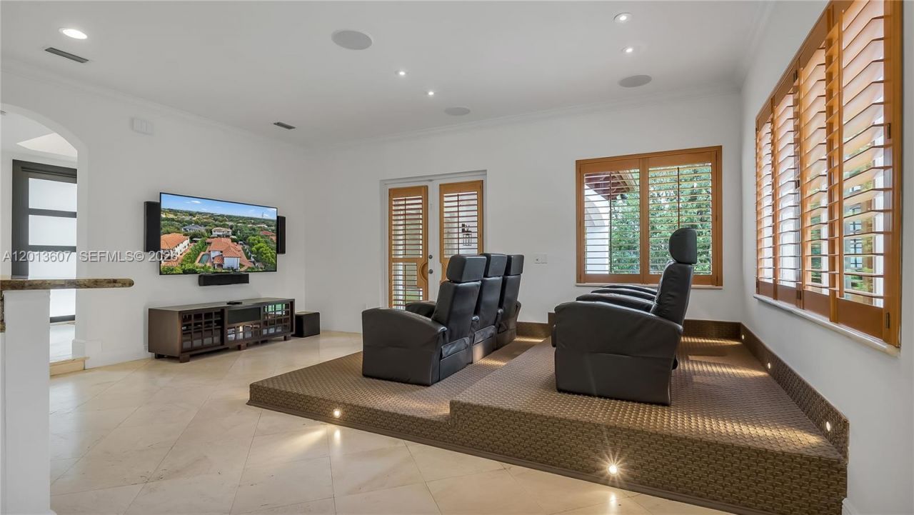 16763 NW 77th Path , Miami Lakes, FL 33016 Photo