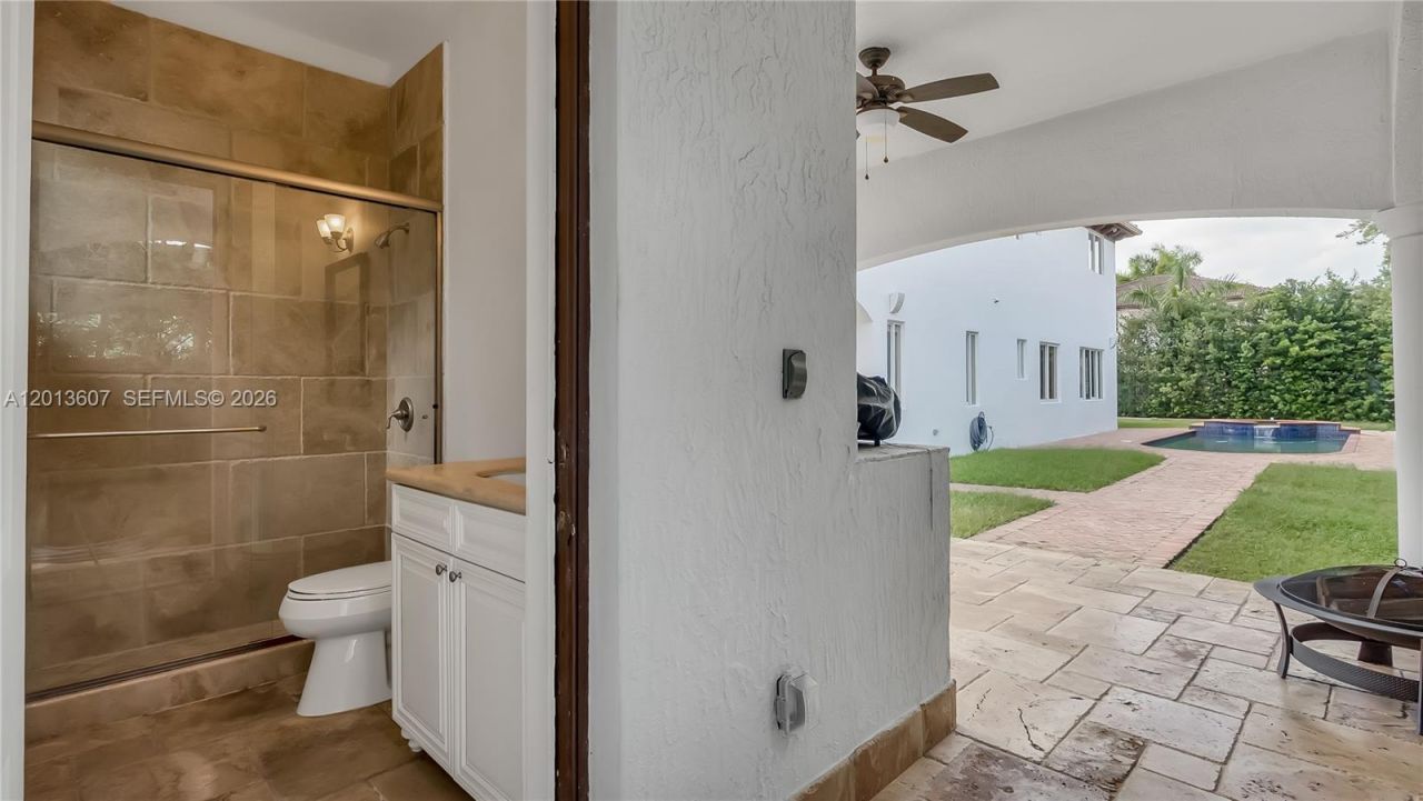 16763 NW 77th Path, Miami Lakes, FL 33016 Photo