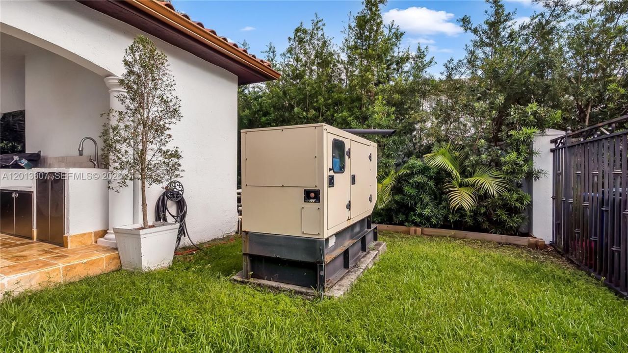16763 NW 77th Path , Miami Lakes, FL 33016 Photo