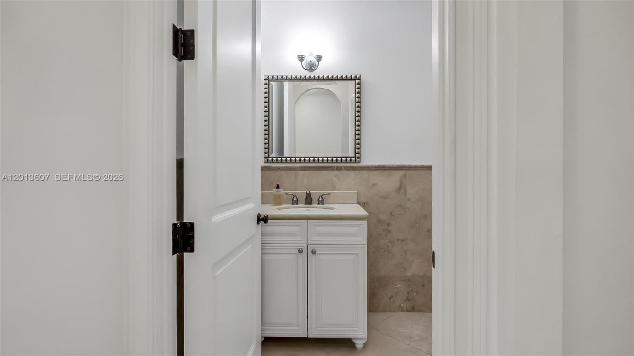 16763 NW 77th Path , Miami Lakes, FL 33016 Photo