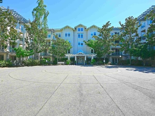 1840 Tice Creek Dr, Unit 2345, Walnut Creek, CA 94595