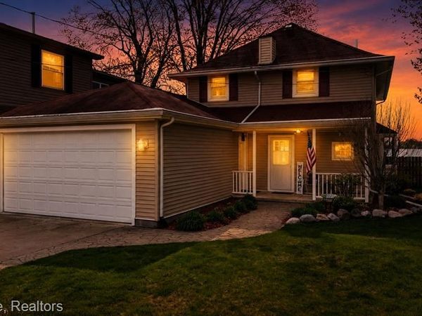 2230 Elm Street, Algonac, MI 48001