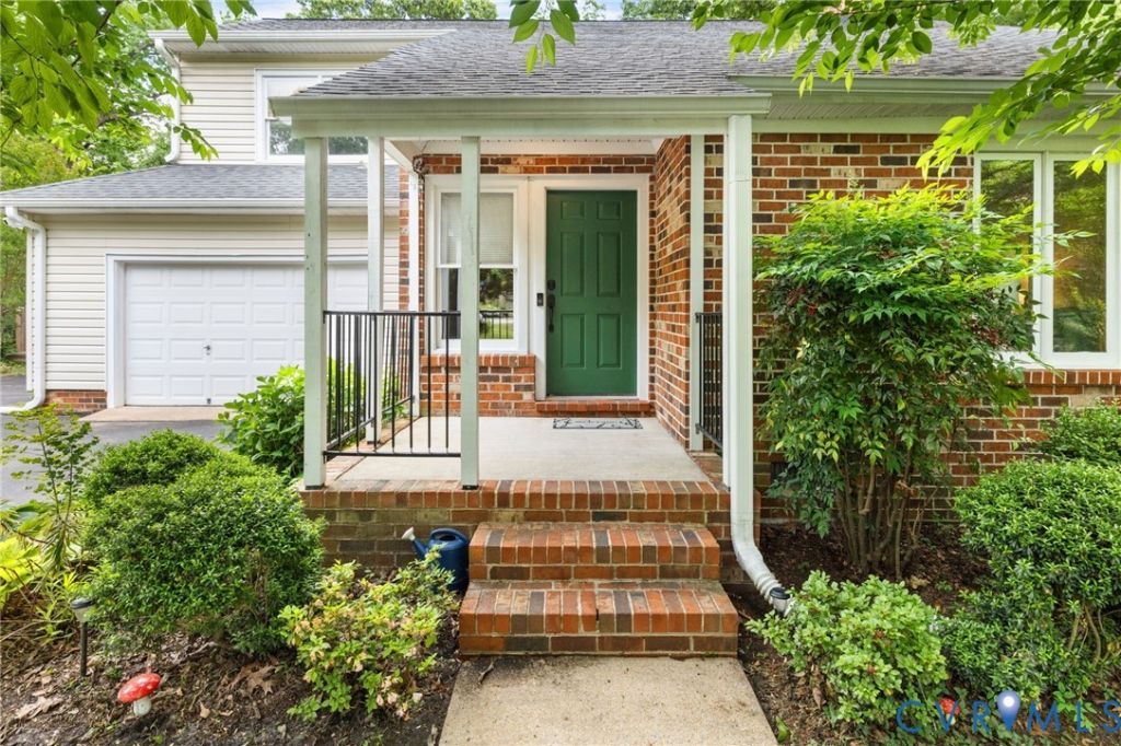 10460 Shumark Drive, Chester, VA 23831 Main Photo