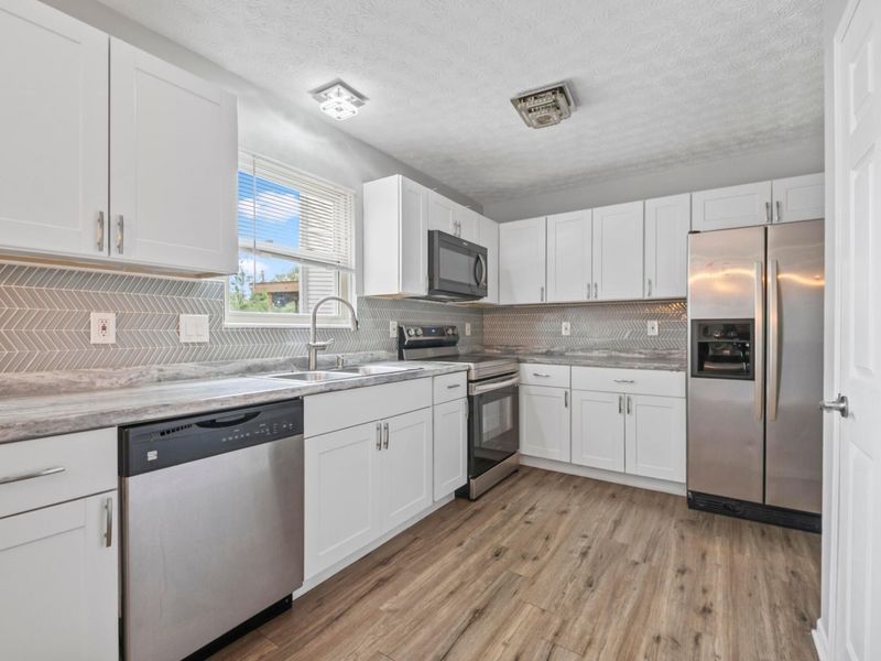 5115 Renmill Drive , Hilliard, OH 43026 Photo 9