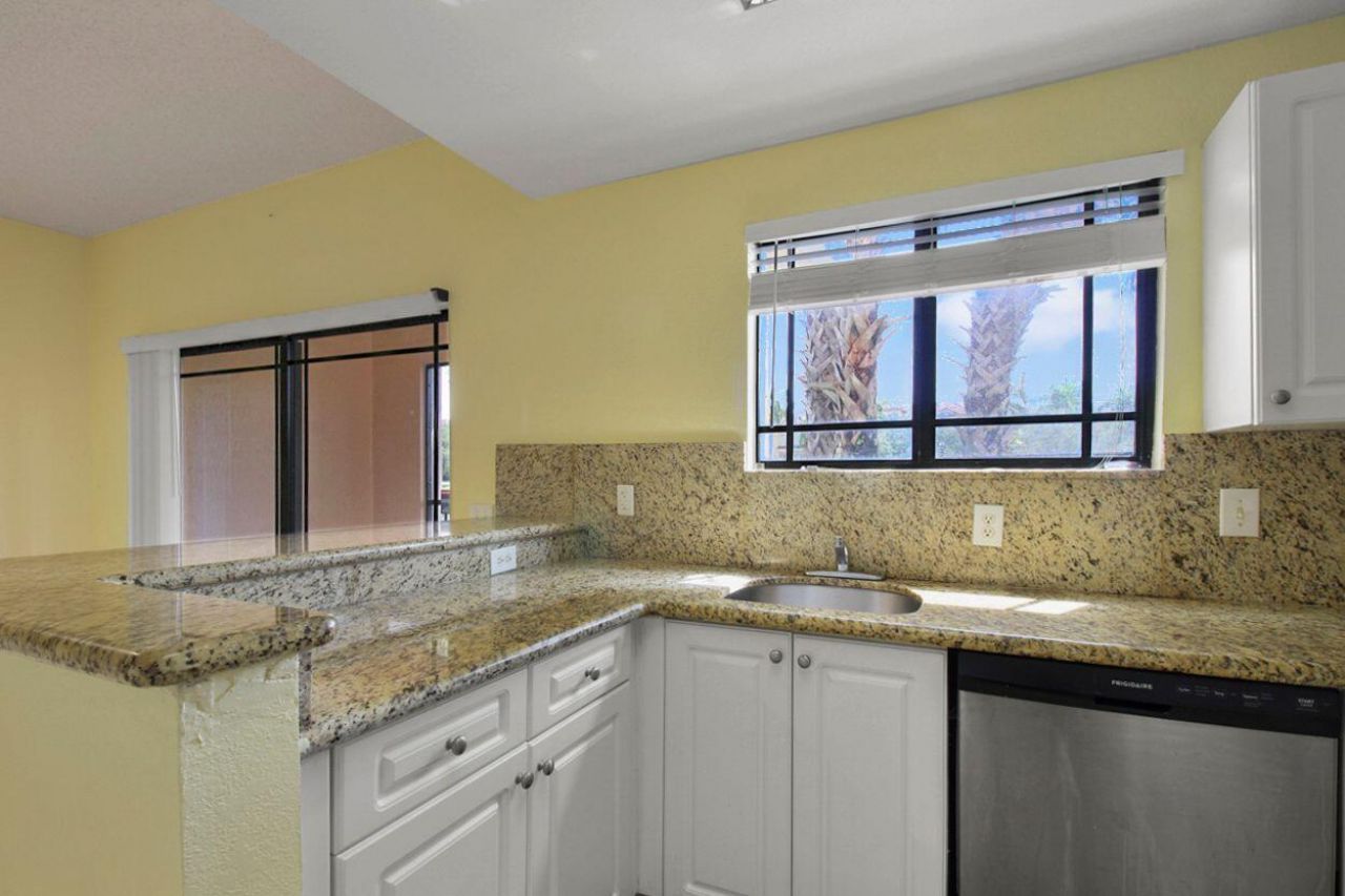 2807 Veronia Drive, Unit 103, Palm Beach Gardens, FL 33410 Photo
