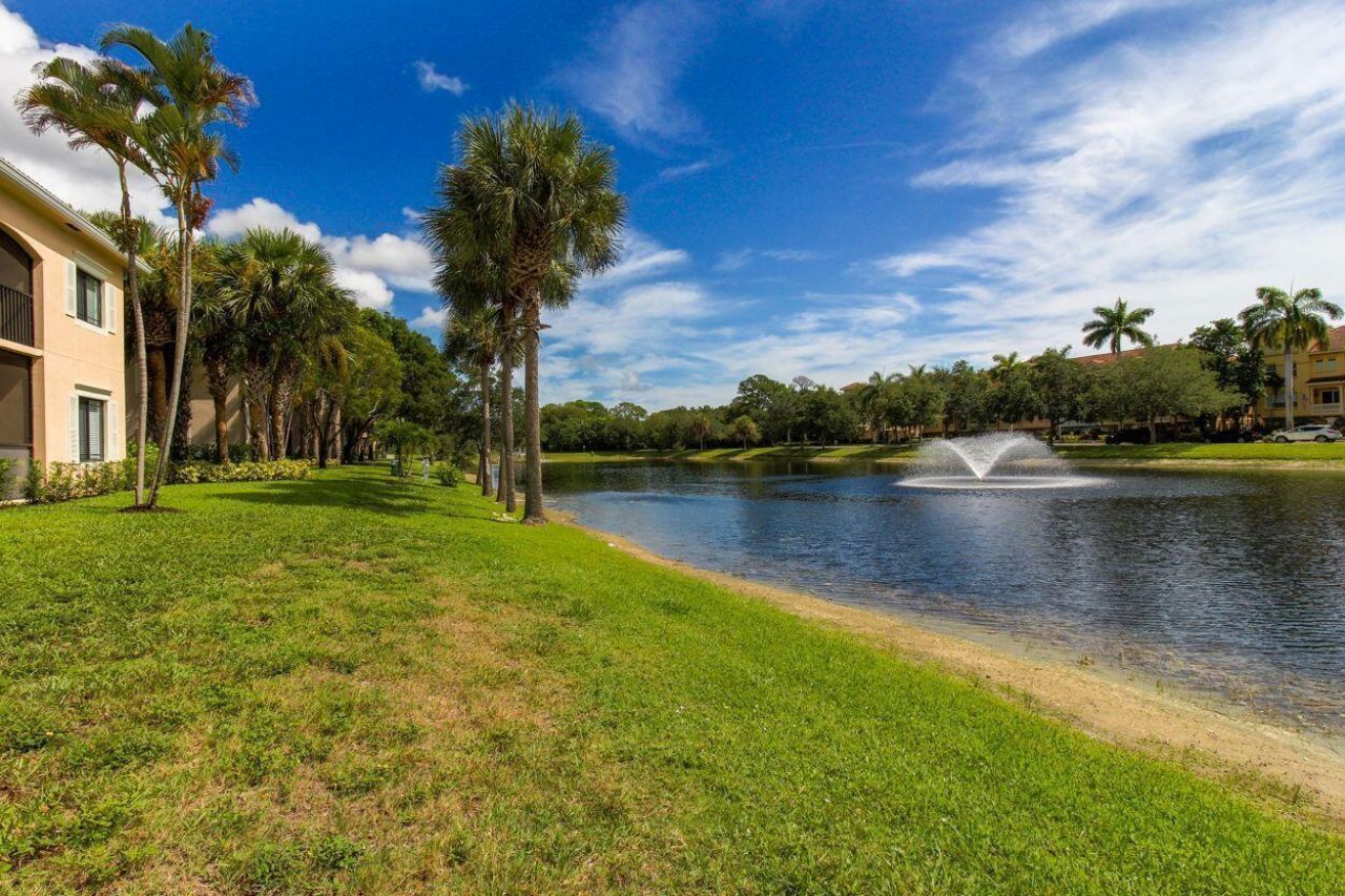 2807 Veronia Drive, Unit 103, Palm Beach Gardens, FL 33410 Photo