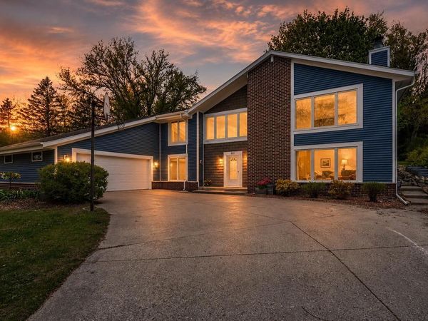 820 Crestwood DRIVE, Waukesha, WI 53188