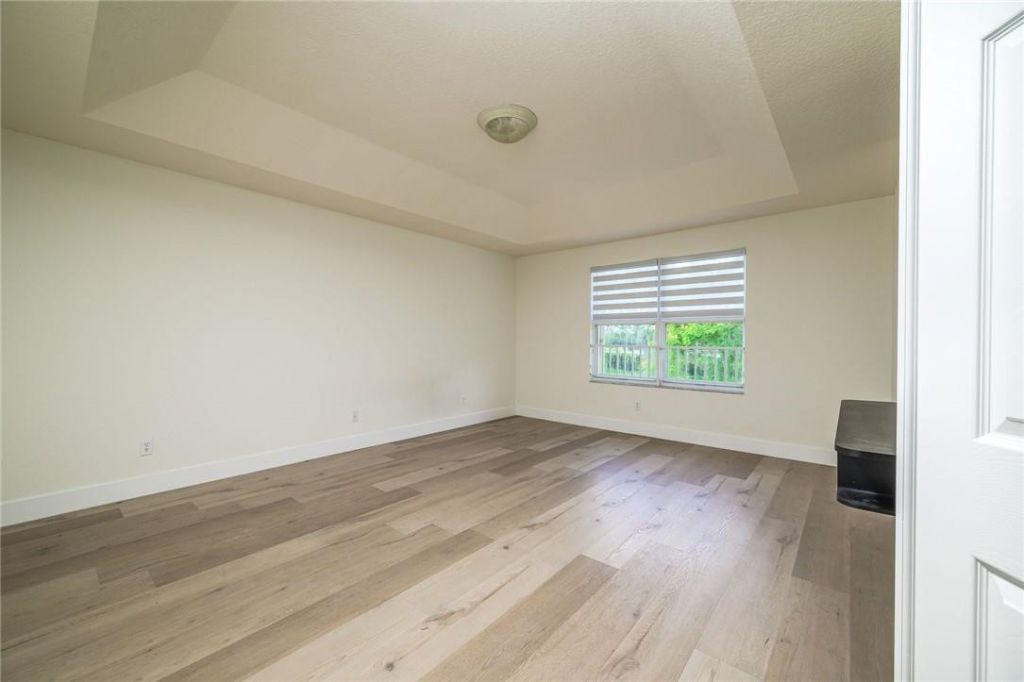 19364 S Whitewater Avenue, Weston, FL 33332 Photo