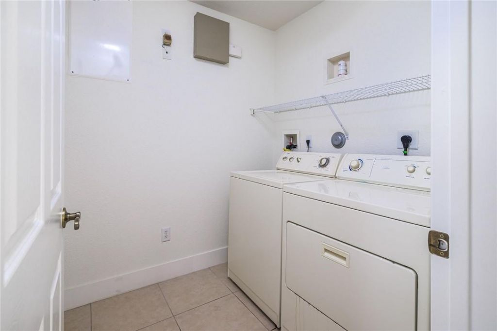 19364 S Whitewater Avenue, Weston, FL 33332 Photo