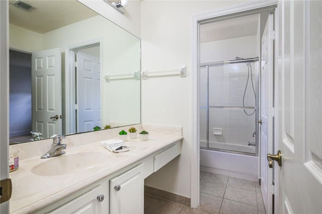 19364 S Whitewater Avenue, Weston, FL 33332 Photo