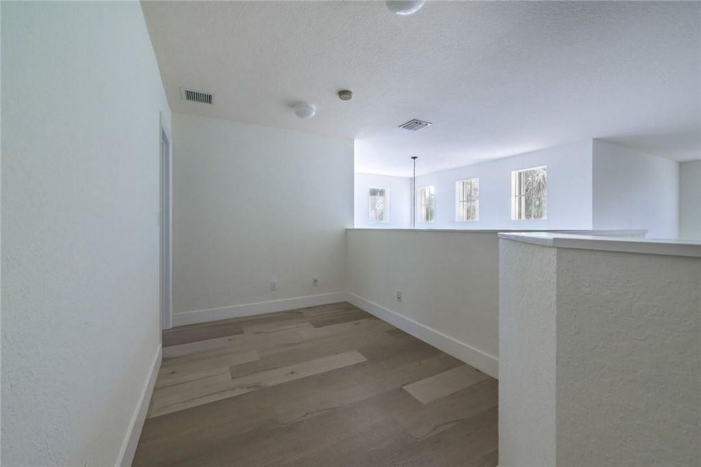 19364 S Whitewater Avenue, Weston, FL 33332 Photo