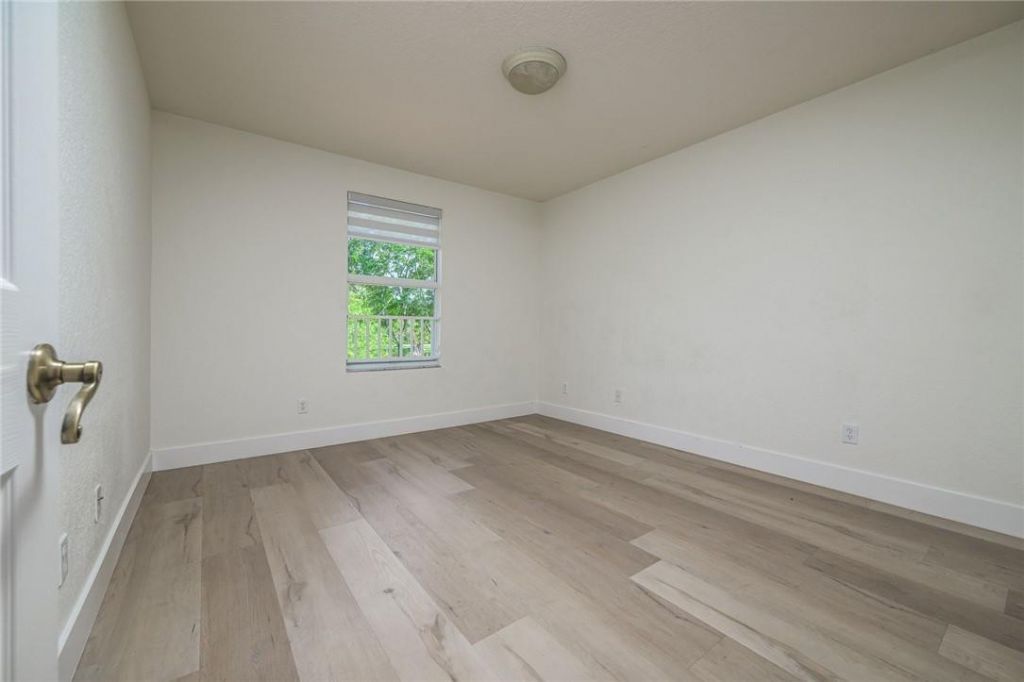 19364 S Whitewater Avenue, Weston, FL 33332 Photo