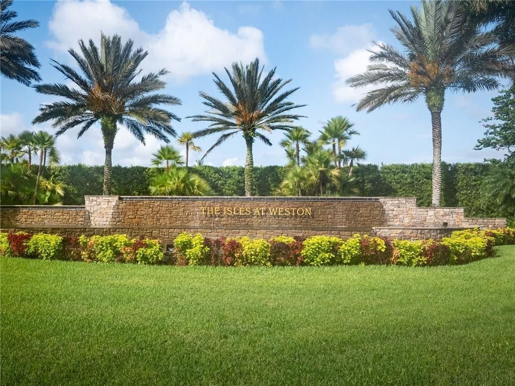 19364 S Whitewater Avenue, Weston, FL 33332 Photo