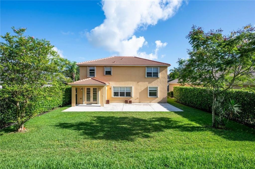 19364 S Whitewater Avenue, Weston, FL 33332 Photo