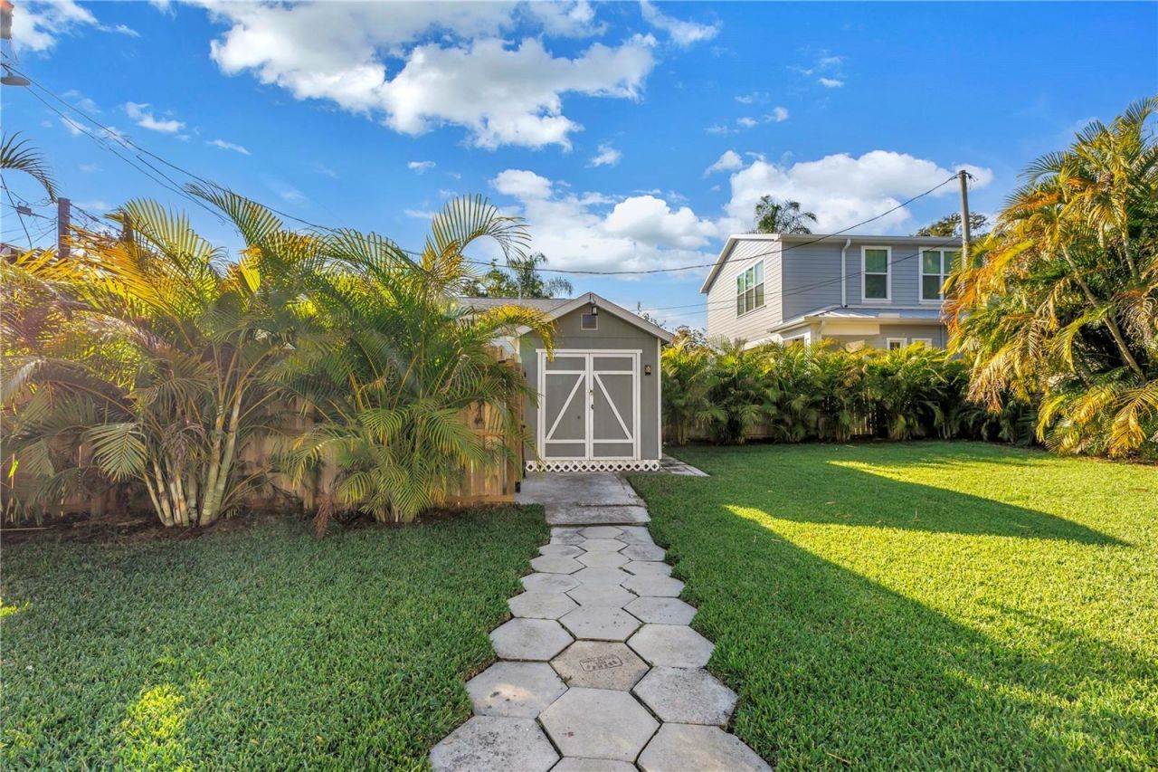2320 5th Street N, Saint Petersburg, FL 33704 Photo