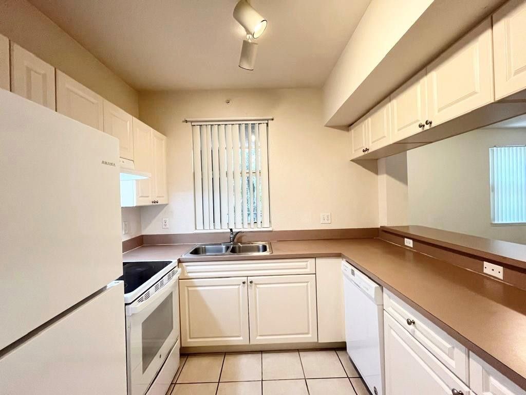 6812 W Sample Road, Unit 6812, Coral Springs, FL 33067 Photo
