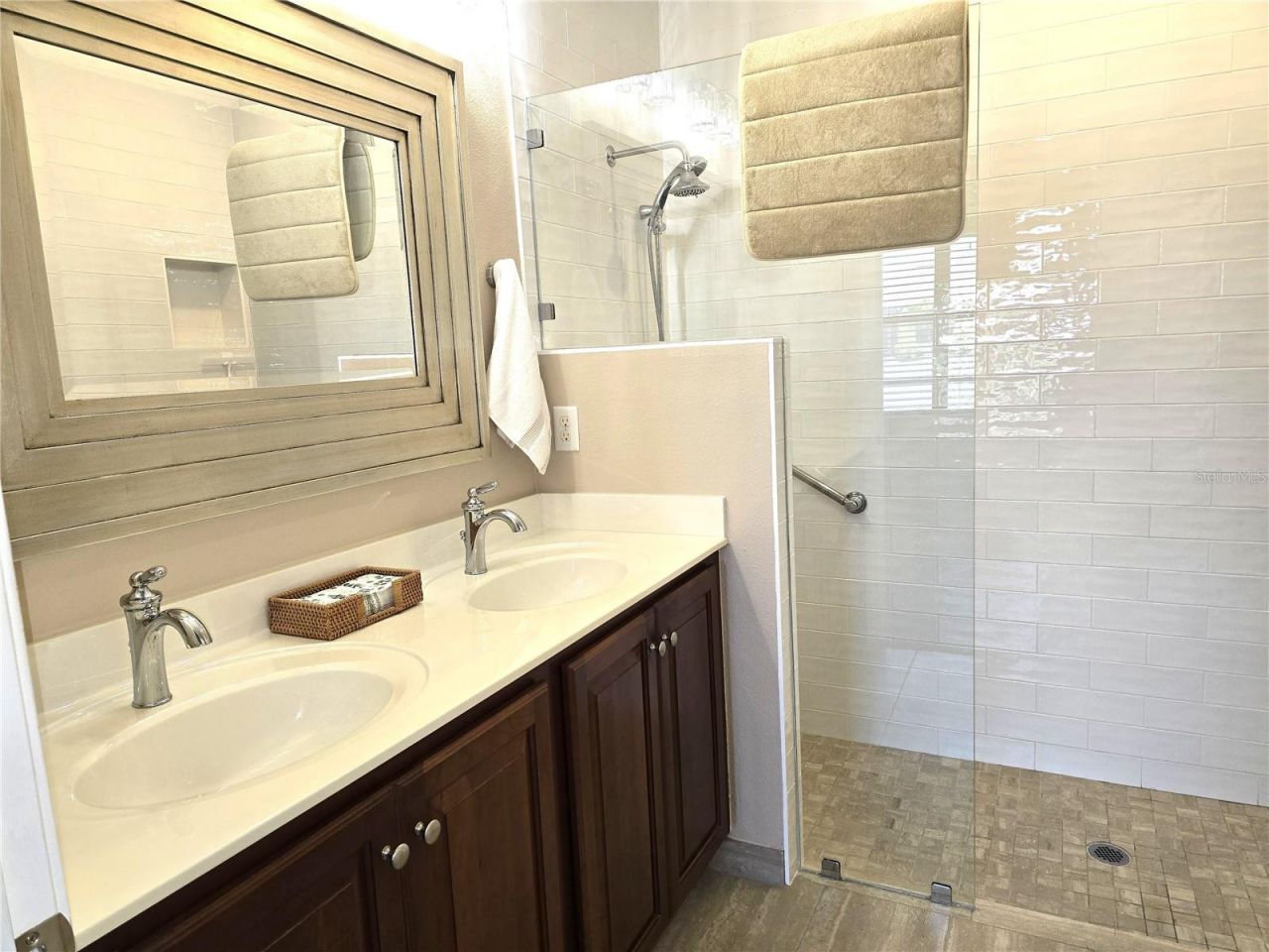 5646 Sunset Falls Drive , Apollo Beach, FL 33572 Photo