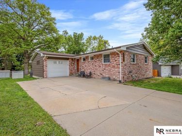 4710 S 44th Street , Lincoln, NE 68516