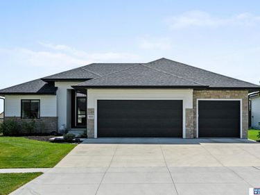 9005 Rock River Road , Lincoln, NE 68520