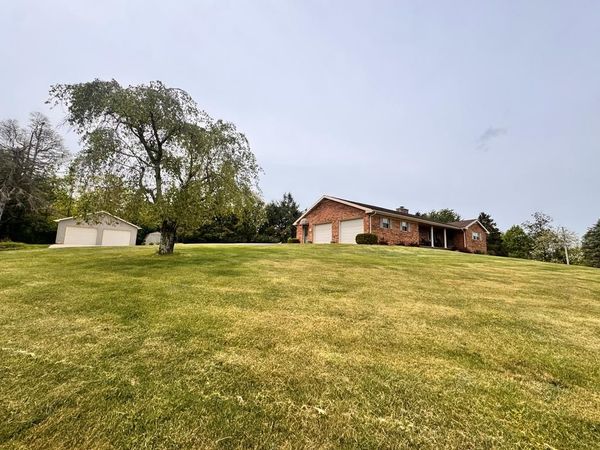 352 TRUMP ST, DANIELS, WV 25832