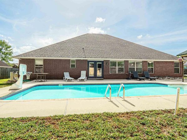 5580 Madelines Way, Pace, FL 32571