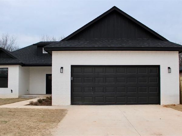4208 N Shadybrook Drive, Midwest City, OK 73110