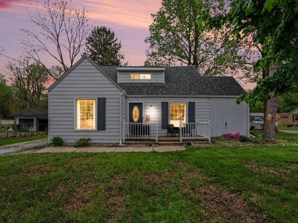 769 S Calumet Road , Chesterton, IN 46304