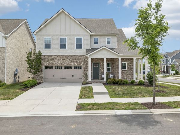 702 Omaha Dr, Gallatin, TN 37066