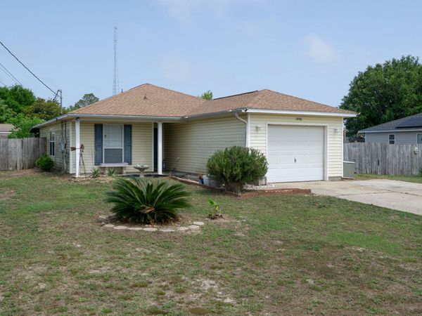 1990 Pentagon Street, Gulf Breeze, FL 32563