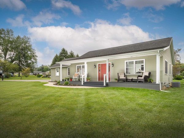 1255 Bam Lane, Zanesville, OH 43701