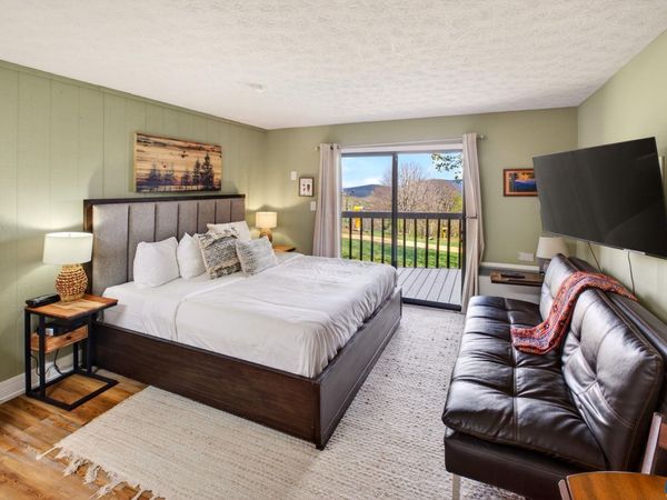 247 TIMBERS CONDOS, Wintergreen Resort, VA 22958