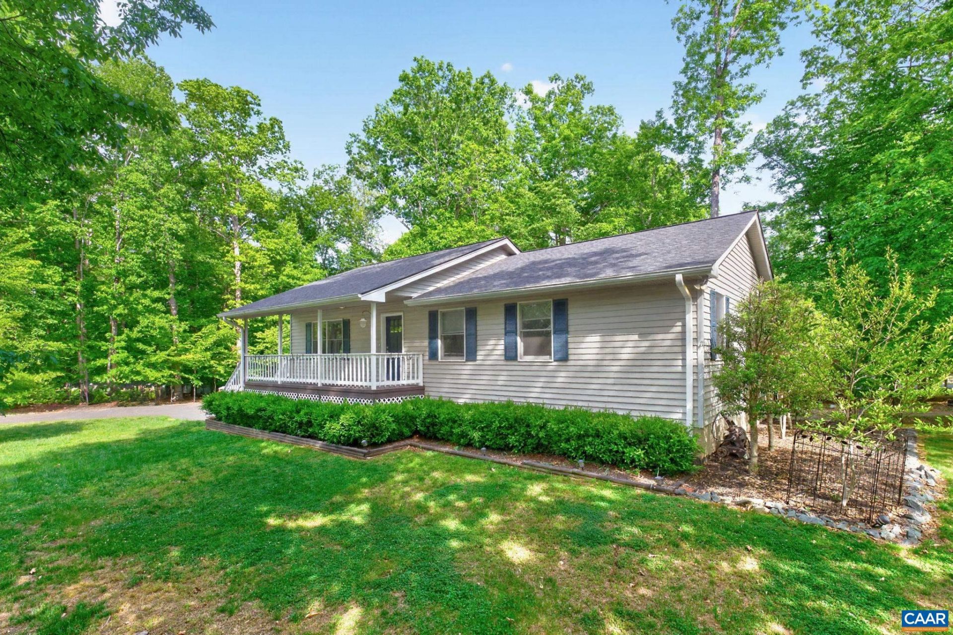 47 Dogleg Rd, Palmyra, VA 22963 Main Photo