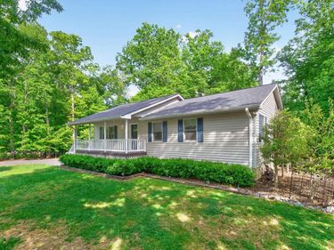 47 DOGLEG RD, Palmyra, VA 22963