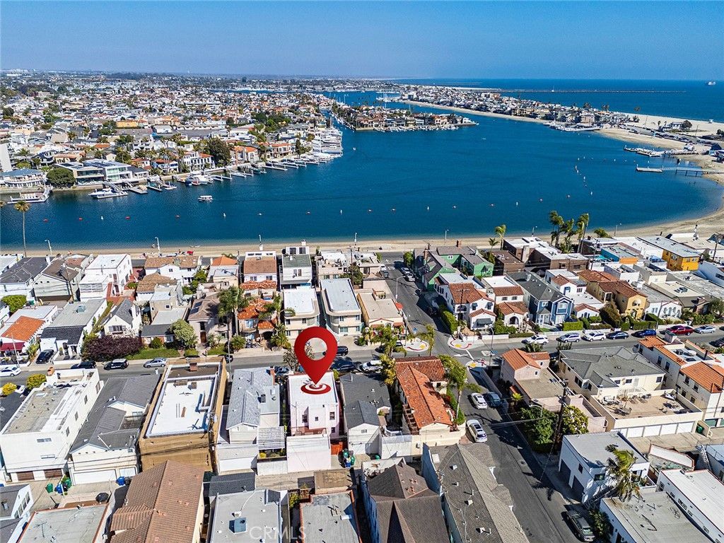 143 Claremont Avenue, Long Beach, CA 90803 Main Photo