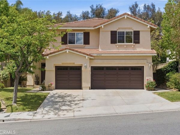 27213 Blueridge, Valencia, CA 91354