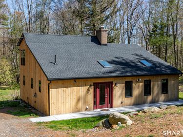 72 Hickory Hill , Morris, CT 06758