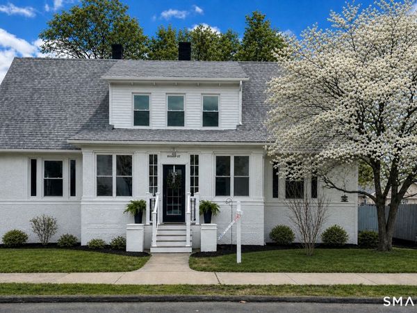 48 Bishop , East Haven, CT 06512
