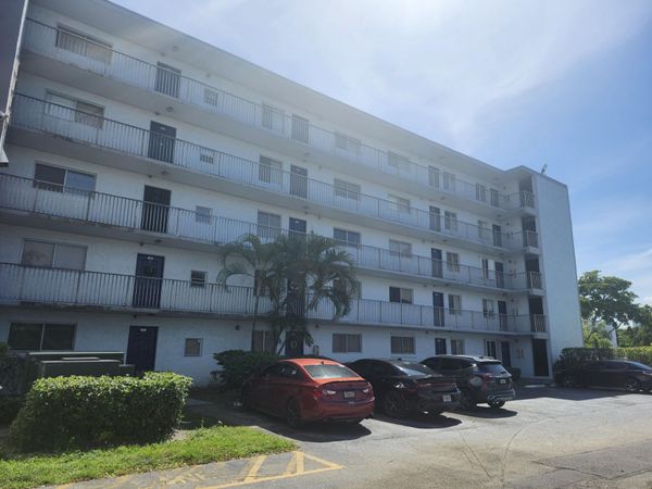 8600 N Sherman Circle N, Unit 408, Miramar, FL 33025